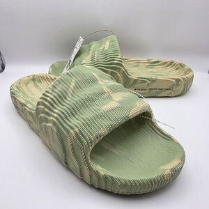 Adidas Adilette 22 Slides Size 8